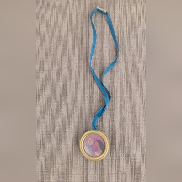 Other - Vintage Disney Pocahontas Necklace